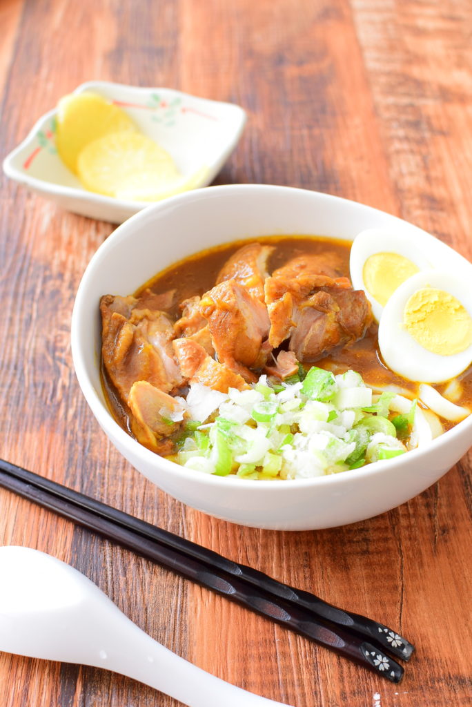 圧力鍋でやわやわ!鶏ももチャーシューのせカレーうどんのレシピ