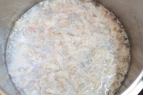 圧力鍋でとろとろ！豚バラ玉ねぎ丼のレシピの写真
