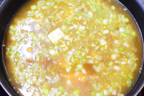 残りカレーで作る！豆腐カレースープのレシピの写真