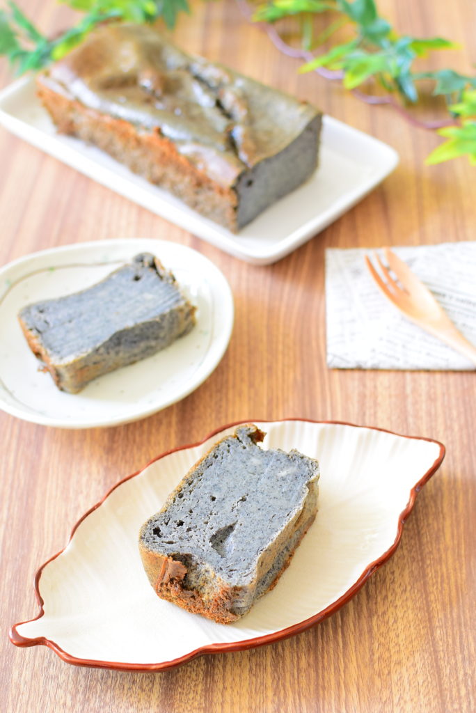体に優しい組み合わせ!黒ごま入り豆腐ケーキのレシピ