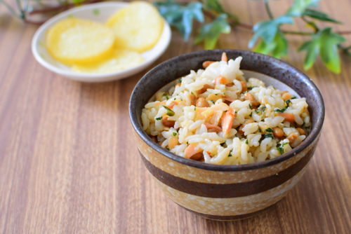 【大葉入り】鮭と納豆の混ぜご飯のレシピの写真