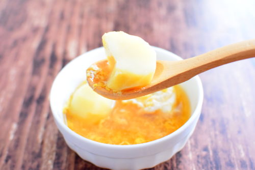 生姜入りの卵コンソメスープのレシピの写真
