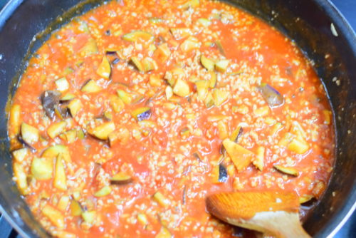ホールトマトで作る！なす入りミートソーススパゲッティーのレシピの写真