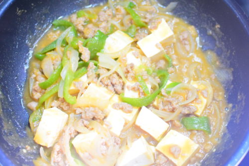 豆腐のオイスターソースりんご炒めのレシピの写真
