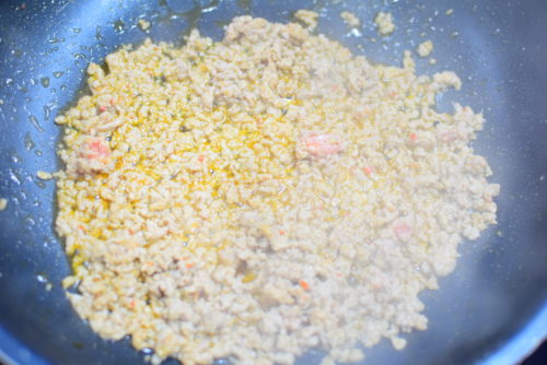 にんにくと生姜でご飯が進む！大根のピリ辛ひき肉炒めのレシピの写真