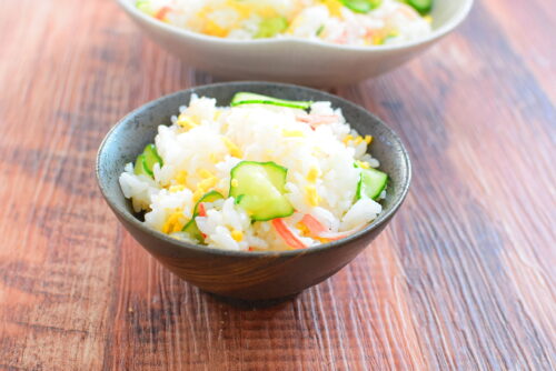 きゅうりとカニカマの簡単混ぜ寿司のレシピの写真
