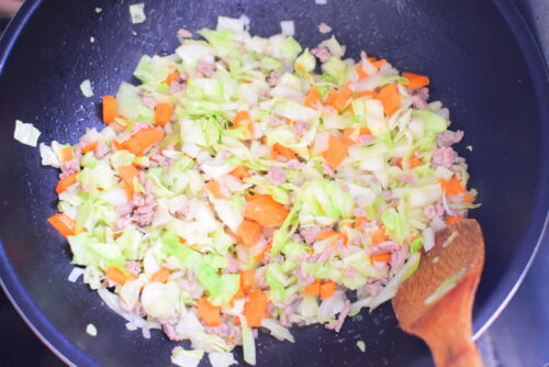 【ルーなし】みじん切り野菜の味噌入りクリームシチューのレシピの写真