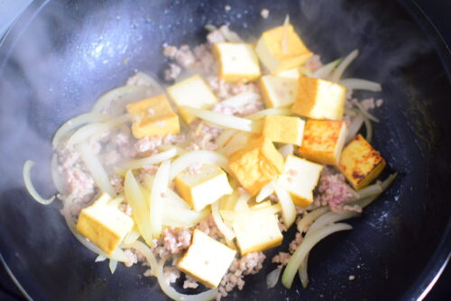 厚揚げと豚ひき肉の生姜焼きの写真