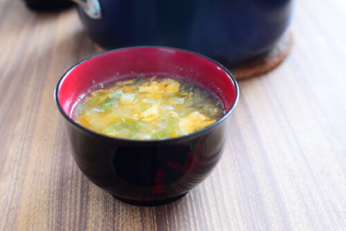 シンプルで美味しい！みじん切り長ねぎのたまごスープの写真