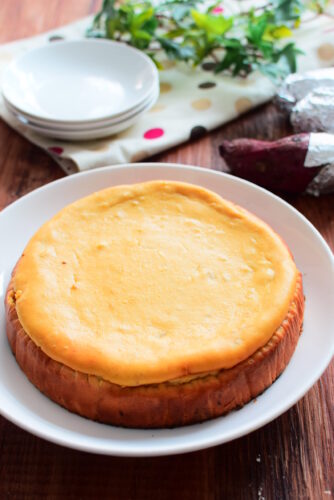 ボリューム満点！焼き芋チーズケーキのレシピの写真