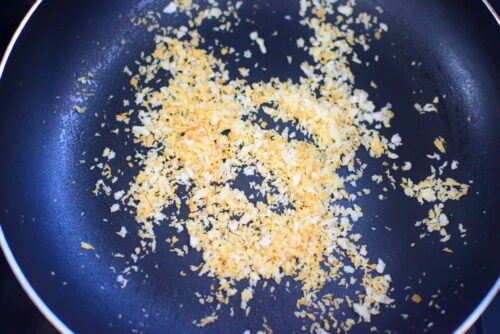 【ポテトサラダのリメイク】チーズスコップコロッケのレシピの写真