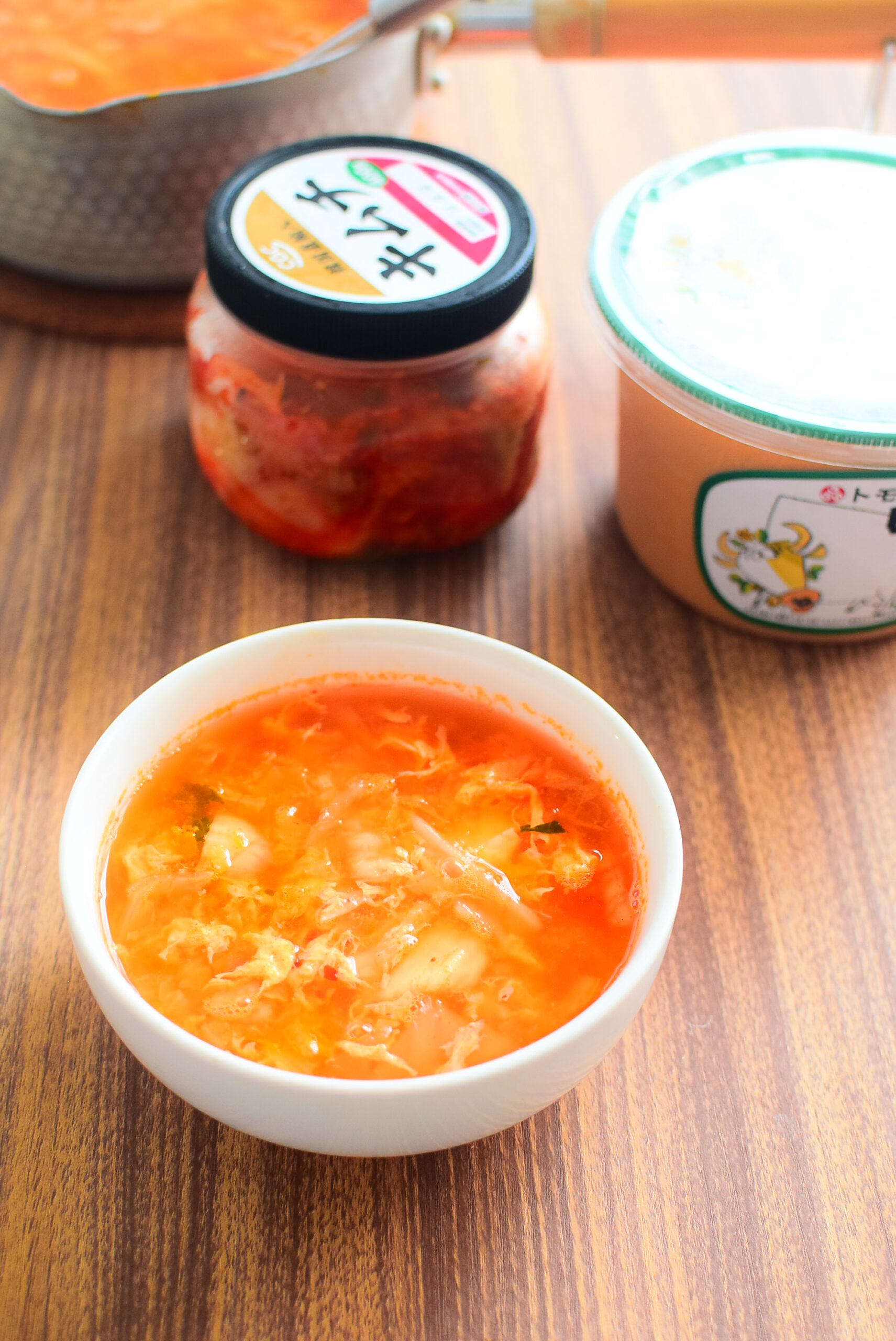 【キムチたっぷり使用】たまご味噌スープのレシピの写真