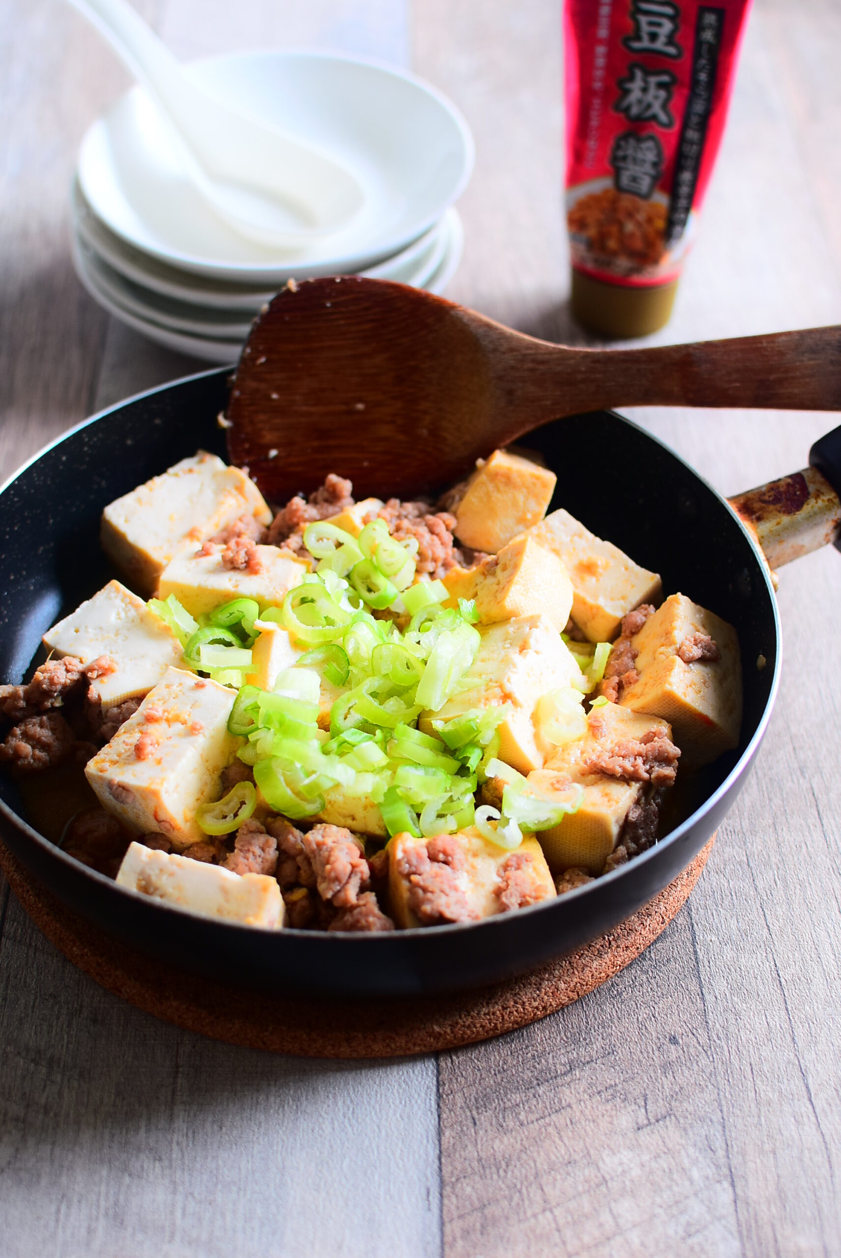 めんつゆ使用！豆腐とひき肉の豆板醤炒め物のレシピの写真