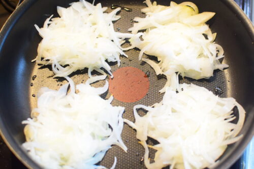 とろとろで美味しい！玉ねぎ焼きのレシピの写真